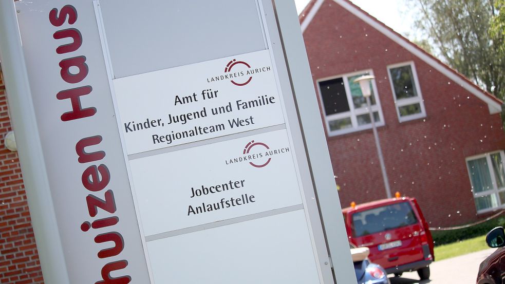 Im Familienzentrum in Pewsum wird Platz frei. Archivfotos: Alberts/Wagenaar