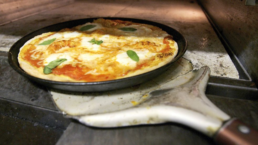 Angeblich wollte der damalige Besitzer einer Oldenburger Pizzeria eine halbe Million Euro vom angeklagten Wiesmoorer, weil dieser ihm haltlose Versprechungen gemacht hatte. Symbolfoto: Burgi/DPA