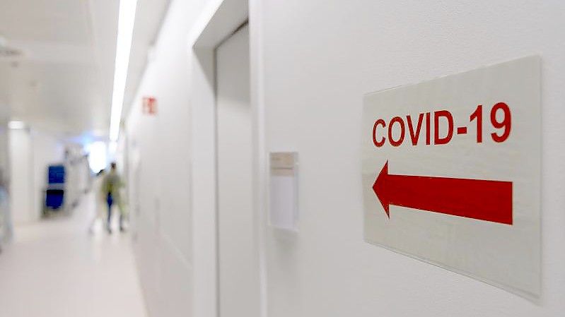 Eine Covid-19-Intensivstation in einem Krankenhaus. Foto: Robert Michael/dpa-Zentralbild/dpa