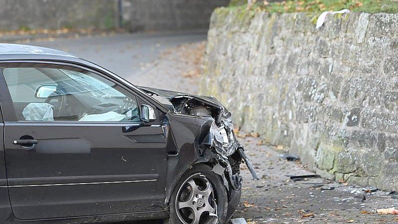 Bei dem Verkehrsunfall vor einer Kindertagesstätte wurde ein Mädchen getötet. Foto: Swen Pförtner/dpa