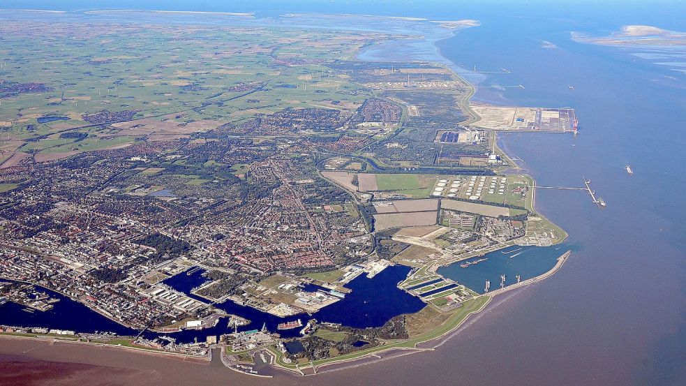 Der Jadeweserport vor Wilhelmshaven könnte zum großen Importterminal für Wasserstoff werden - so hoffen eine Reihe von Unternehmen aus der Region. Foto: Wirtschaftsförderungsgesellschaft Wilhelmshaven/Biewer