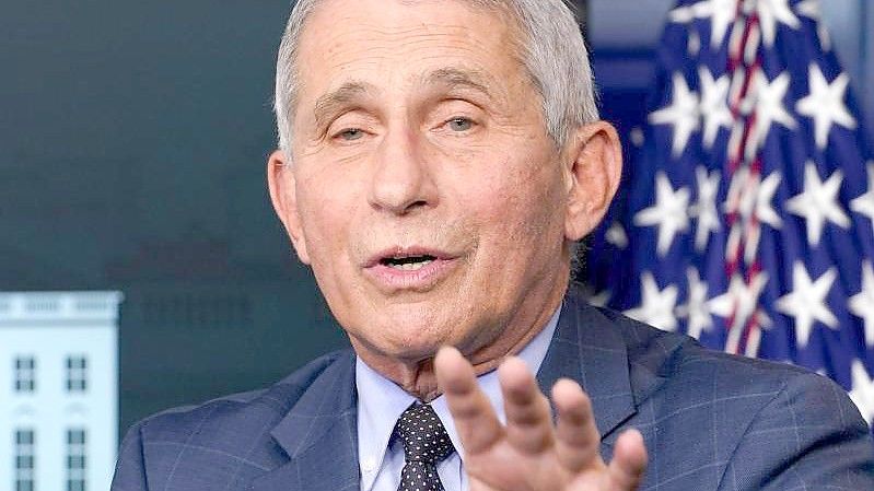 Anthony Fauci: „Der Albtraum hält noch an.“. Foto: Susan Walsh/AP/dpa
