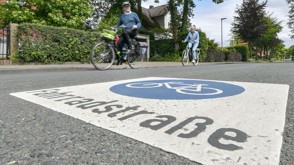 Fahrradstraßen und Radschnellwege sollen die Menschen auf Kurzstrecken per Fahrrad schneller voranbringen, als mit dem Auto. Foto: Ortgies