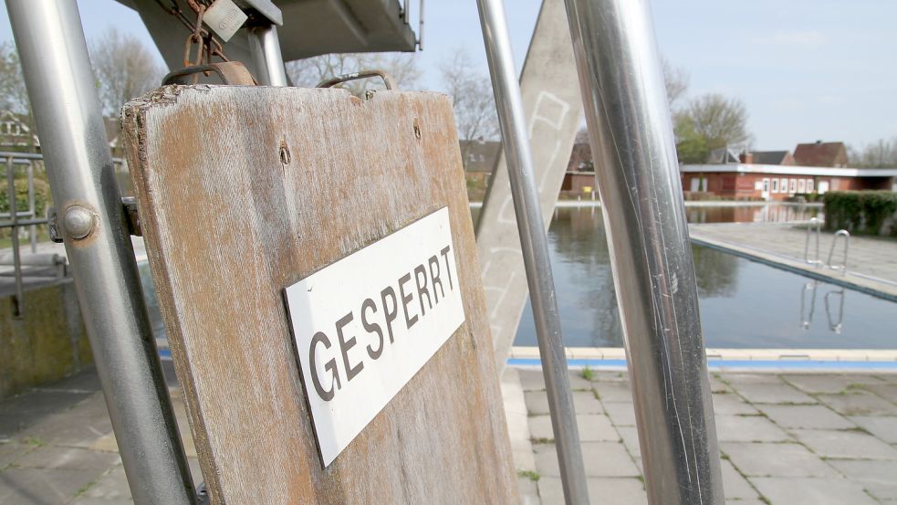 Das Freibad Borssum kann seit Jahren nicht genutzt werden, die Anlage muss aufwendig saniert werden. Foto: Päschel/Archiv