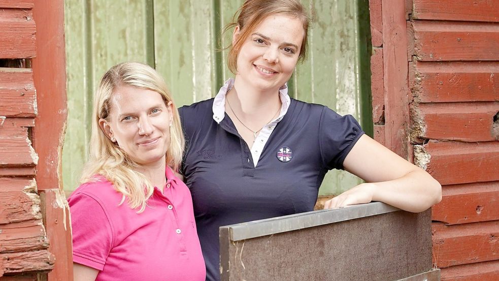 Bauer sucht Frau 2021: Pferdewirtin Lara (rechts) und Melanie. Foto: RTL / Stefan Gregorowius