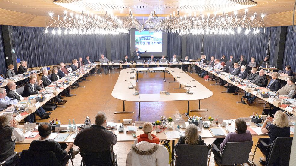 In dieser Form wird der Stadtrat nicht wieder zusammenkommen. Das Foto zeigt das Gremium in der vergangenen Wahlperiode. Foto: OZ-Archiv/Ortgies