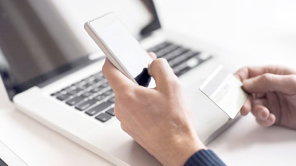 Wenn im Internet um Vorkasse gebeten wird oder mit Kreditkarte bezahlt werden soll, ist Vorsicht geboten. Foto: dpa