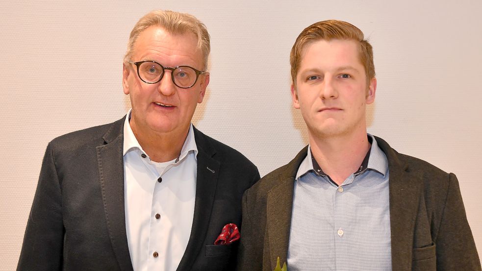 Johannes Poppen (links) ist neuer Bürgermeister von Firrel und André Keiser sein Stellvertreter. Foto: Stromann
