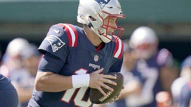 Patriots-Quarterback Mac Jones warf gegen die Cleveland Browns drei Touchdown-Pässe. Foto: Frank Franklin II/AP/dpa