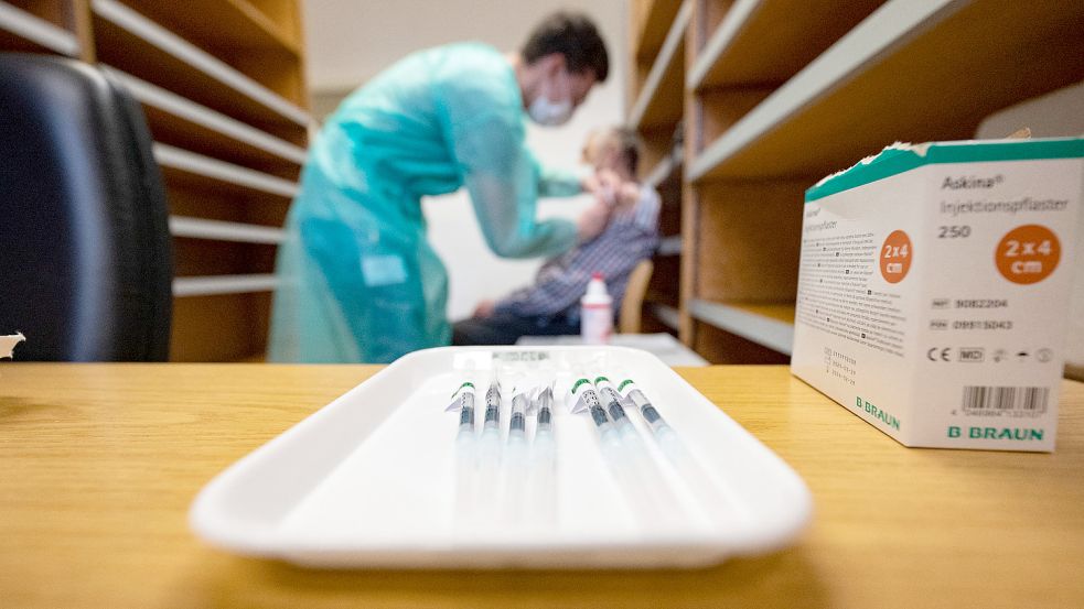 Binnen zwei Wochen hat sich die Zahl der Impfungen in den ostfriesischen Praxen mehr als verdoppelt. Foto: Murat/DPA