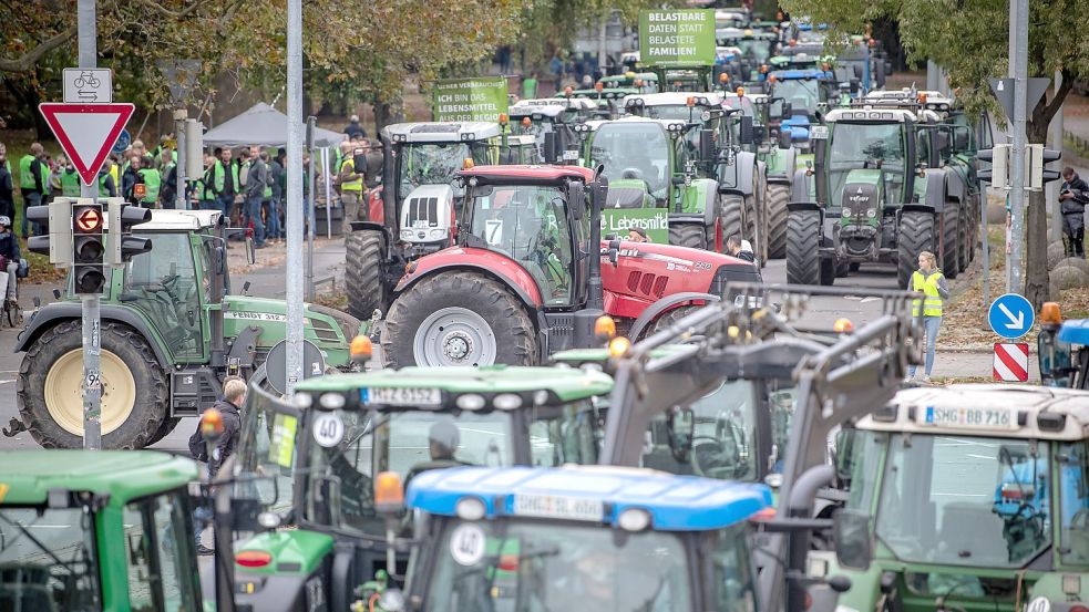 In den vergangenen Jahren gab es immer wieder Proteste der Landwirte – wie hier im Oktober 2019 in Hannover. Archivbild: Schuldt/DPA