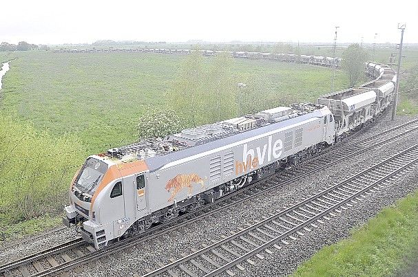 Güterzüge wie dieser der Havelländischen Eisenbahn lösen seit Ende Februar plötzlich starke Vibrationen aus. Foto: Wolters/Archiv