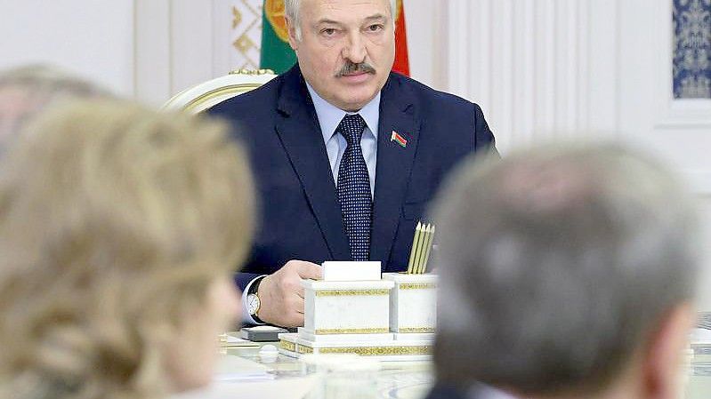 Das von der belarussischen Staatsagentur BelTA zur Verfügung gestellte Handout zeigt Alexander Lukaschenko, Präsident von Belarus. Foto: Nikolay Petrov/BelTA/AP/dpa