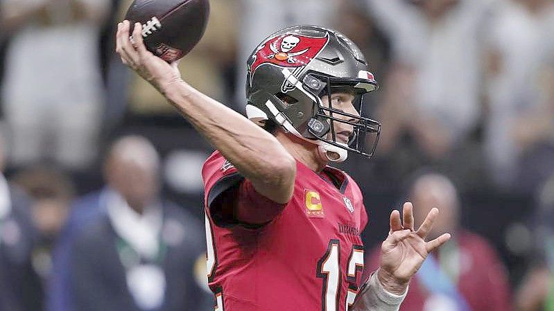 Quarterback Tom Brady führte die Tampa Bay Buccaneers zum Sieg. Foto: Butch Dill/FR111446 AP/dpa