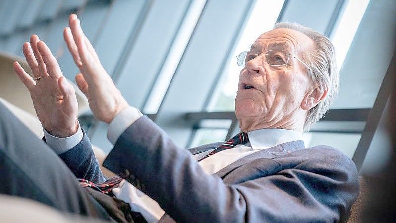 Franz Müntefering, Vorsitzender der Bundesarbeitsgemeinschaft der Seniorenorganisationen. Foto: Kay Nietfeld/dpa