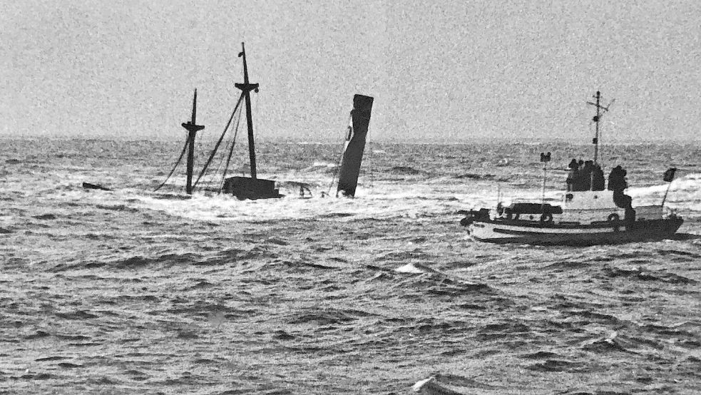Zwei Besatzungsmitglieder der „Teeswood“ überlebten den Sturm nicht.