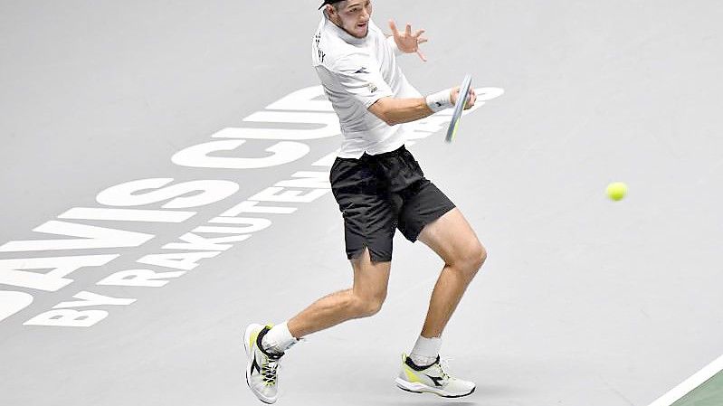 Jan-Lennard Struff spielt beim Davis Cup in Innsbruck für Deutschland. Foto: Barbara Gindl/APA/dpa