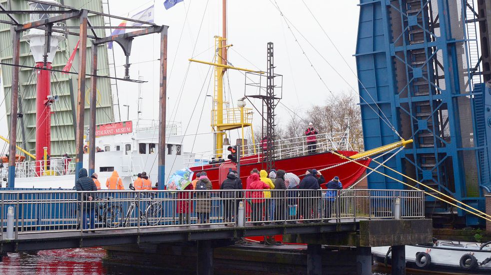 Das Feuerschiff "Amrumbank/Deutsche Bucht" lief als eines der ersten wieder in den alten Binnenhafen ein. Foto: F. Doden