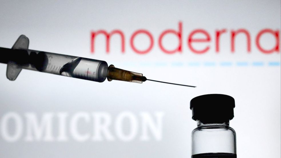 Moderna-Chef Bancel schätzt die Wirksamkeit der bestehenden Impfstoffe gegen die neue Omikron-Variante als geringer ein. Foto: imago images/NurPhoto/Jakub Porzycki
