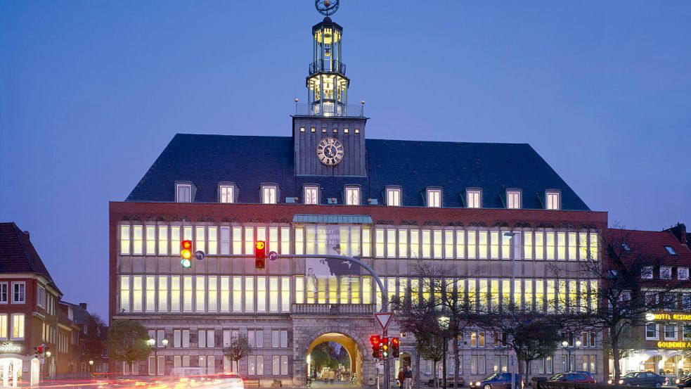 Das Landesmuseum in Emden glänzt mit guter Lage, bleibt beim Besucherzuspruch aber hinter den Erwartungen zurück. Eine neue Direktorin soll das Haus wieder stärker in den Mittelpunkt stellen. Foto: Archiv
