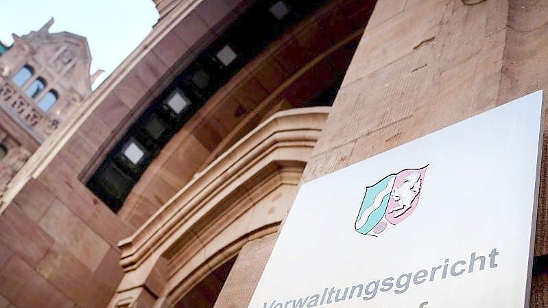 Das Verwaltungsgericht in Düsseldorf hat entschieden: Porno-Portale verstoßen gegen deutschen Jugendschutz. Foto: Martin Gerten/dpa