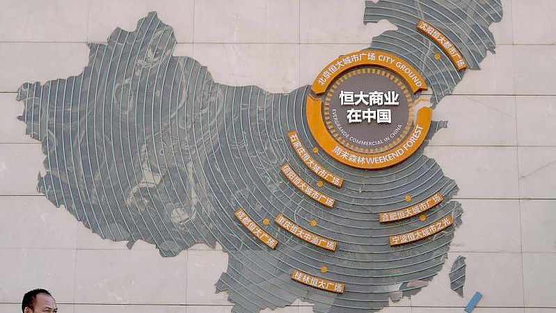 Eine Karte, auf der die Evergrande-Entwicklungsprojekte abgebildet sind. Foto: Andy Wong/AP/dpa