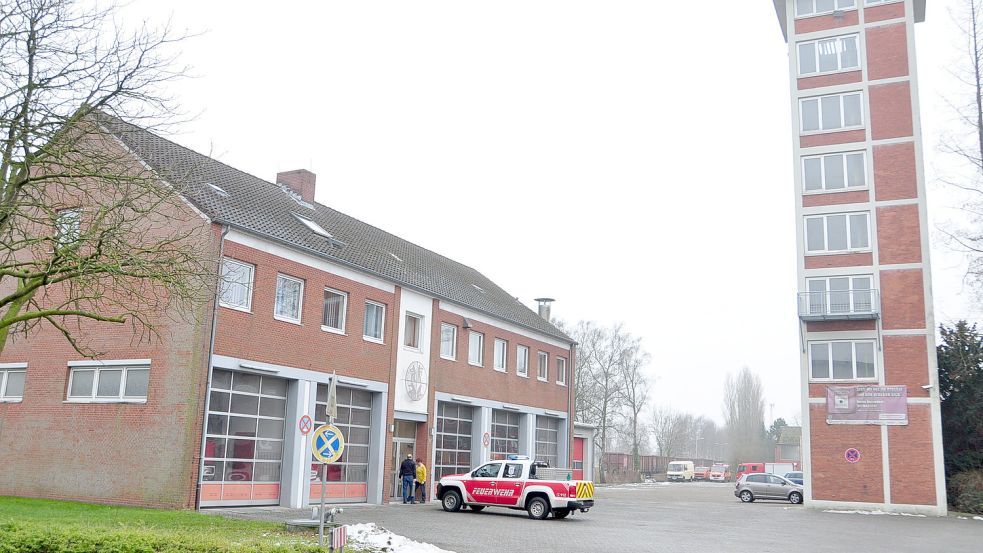Die alte Feuerwehrtechnische Zentrale (FTZ) auf der Leeraner Nesse ist in die Jahre gekommen. Foto: Wolters/Archiv
