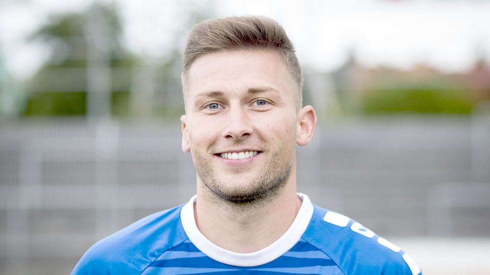 Auch künftig trägt Sebastian Bloem Blau-Weiß.