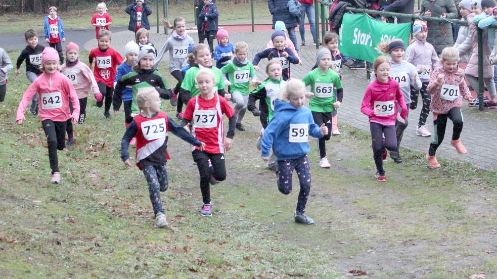 Die fünf- bis siebenjährigen Mädchen starteten am Sonntag über 560 Meter. Fotos: LG Papenburg-Aschendorf