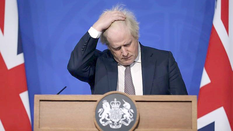 Der britische Premier Boris Johnson steht innenpolitisch unter Druck. Foto: Hollie Adams/Getty Images Pool/AP/dpa