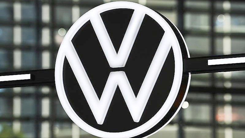 In diesem Jahr gab es bei VW und etlichen anderen Autobauern immer wieder Kurzarbeit wegen fehlender Elektronikteile. Foto: Swen Pförtner/dpa