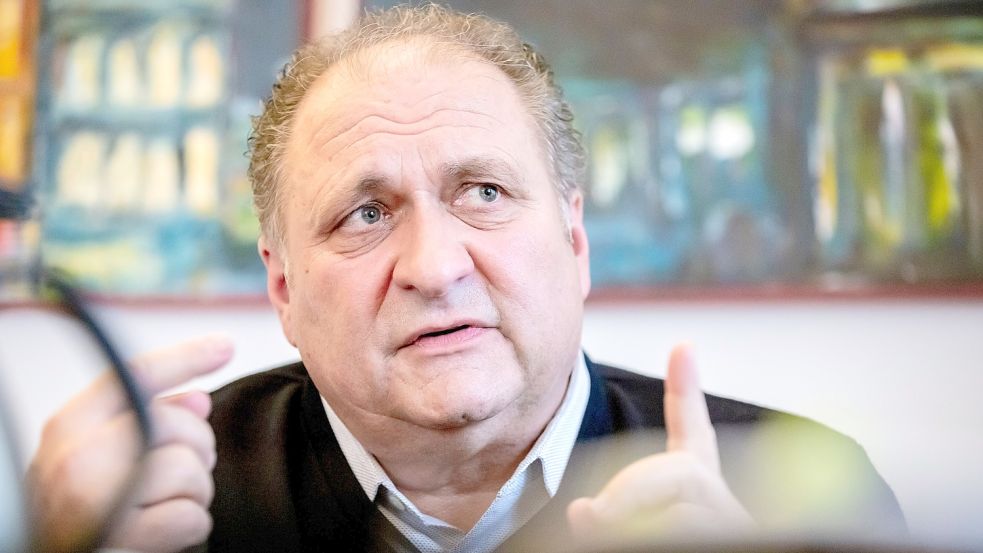 Der Präsident des Zentralverbands des Deutschen Handwerks, Hans Peter Wollseifer, empfiehlt den jungen Klima-Demonstranten von Fridays for Future eine Ausbildung im Handwerk. Foto: Foto: dpa/Christoph Soeder