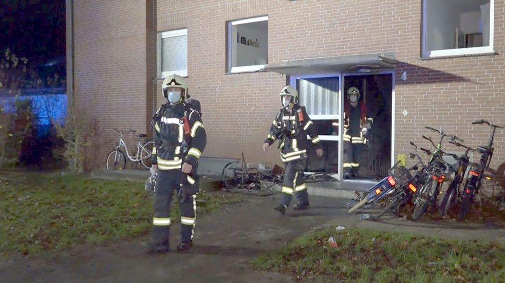 Mehr als 100 Feuerwehrleute waren in der Nacht zu Sonntag in Wittmund im Einsatz. Foto: Archiv/André Van Elten/dpa