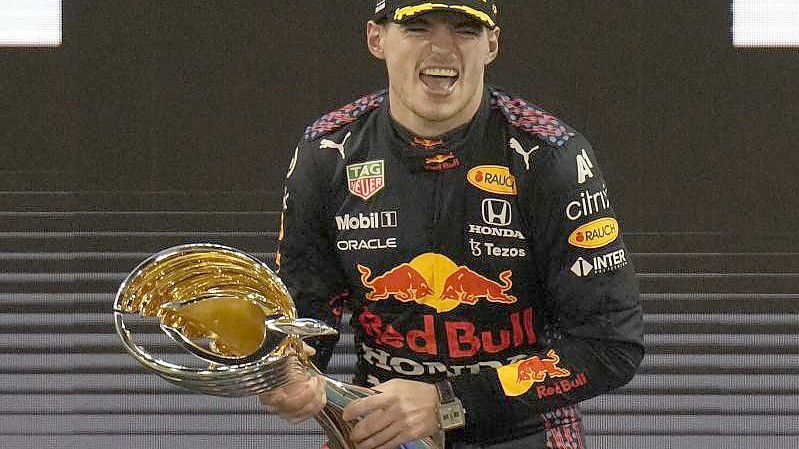 Es bleibt dabei: Der Niederländer Max Verstappen ist Weltmeister der Formel 1. Foto: Kamran Jebreili/AP/dpa