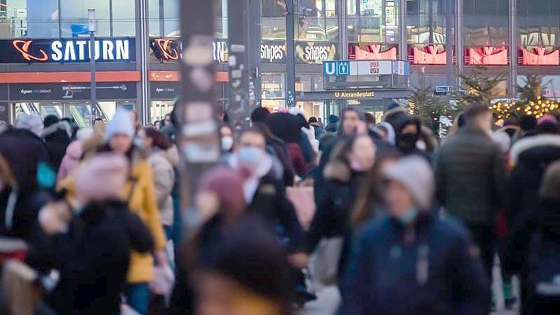 Die Stimmung in der deutschen Wirtschaft hat sich im Dezember erneut verschlechtert. Foto: Christoph Soeder/dpa