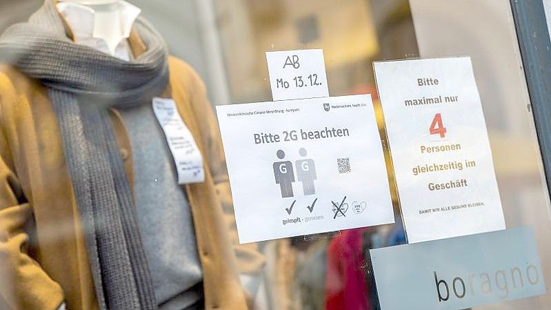 Das Oberverwaltungsgericht in Lüneburg hat die erst seit kurzem geltende 2G-Regel im Einzelhandel in Niedersachsen gekippt. Foto: Mohssen Assanimoghaddam/dpa