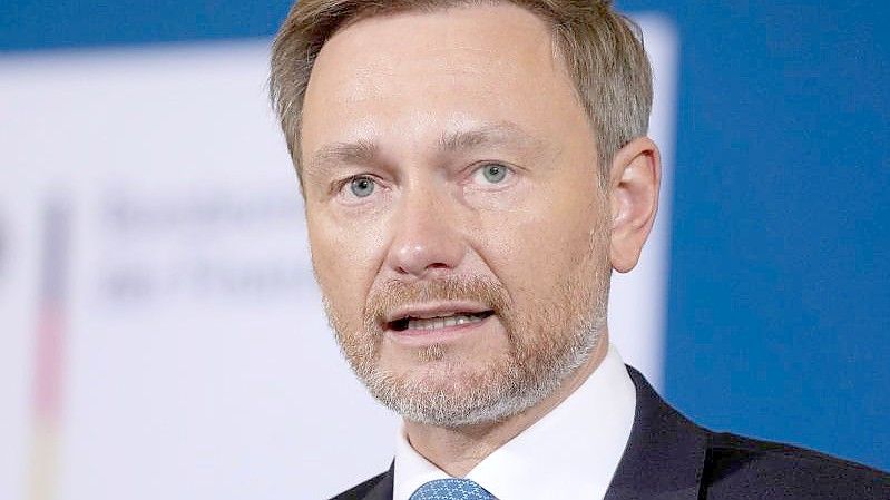 FDP- Chef und der neue Bundesfinanzminister Christian Lindner. Foto: Michael Sohn/AP/dpa