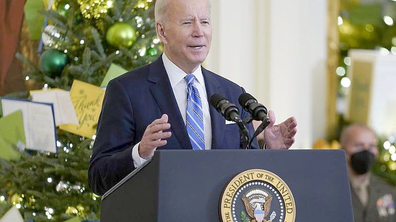 US-Präsident Joe Biden hat von seiner Familie einen Hund geschenkt bekommen. Foto: Evan Vucci/AP/dpa