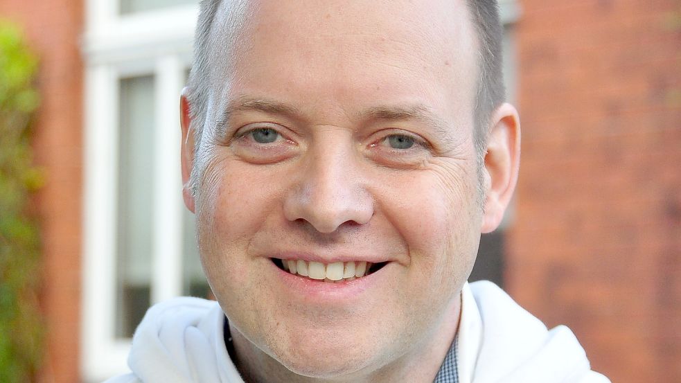 Bernd Brinker will in seiner Praxis in Weener das hautärztliche Spektrum für das gesamte Rheiderland anbieten. Foto: Wolters
