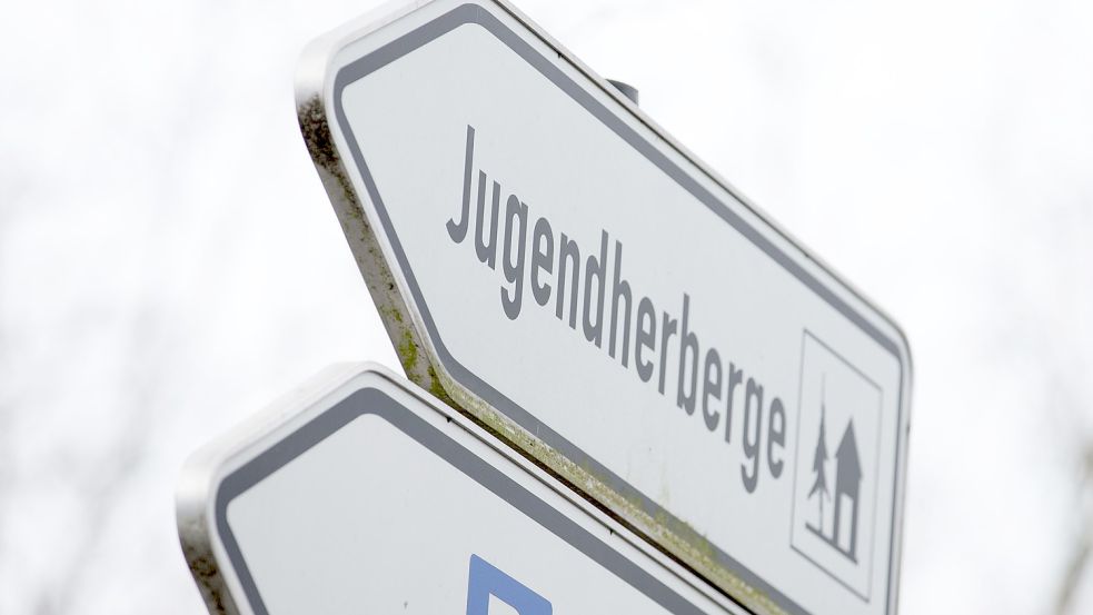In Niedersachsen werden in drei Jugendherbergen kurzfristig Flüchtlinge untergebracht. Foto: Friso Gentsch/dpa