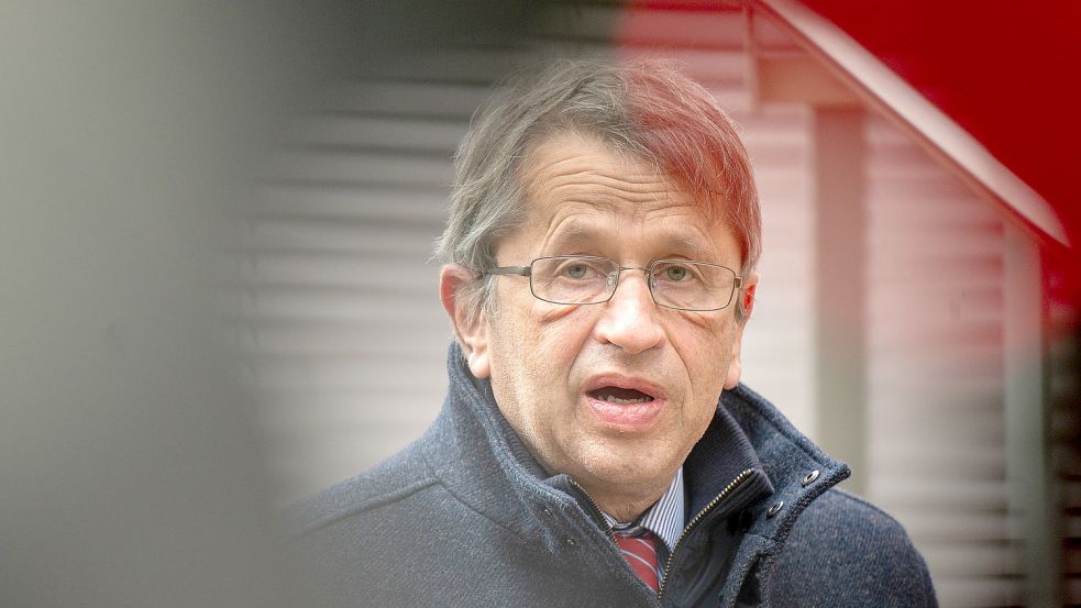 Heyo Kroemer ist Vorstandsvorsitzender der Charite und wurde 1960 in Ostfriesland geboren. Foto: Skolimowska/dpa