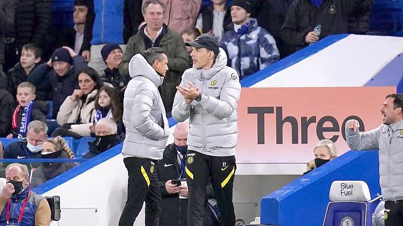 Thomas Tuchel (M.) war zufrieden mit dem Remis. Foto: Adam Davy/PA Wire/dpa