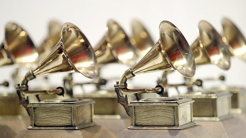 Die Verleihung der Grammy Awards wird in diesem Jahr verschoben. Foto: Julio Cortez/AP/dpa