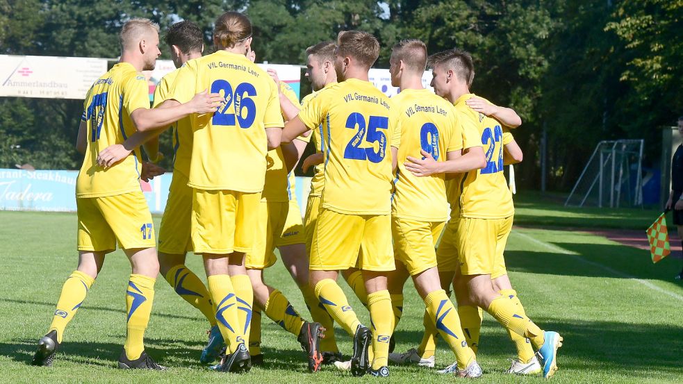 Für Germania Leer stehen nach der Winterpause noch zwei Nachholspiele in der Landesliga an. Foto: Damm