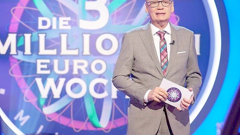 In der RTL-Quizshow „Wer wird Millionär?“ konnten Teilnehmerinnen und Teilnehmer erstmals drei Millionen Euro gewinnen. Foto: Stefan Gregorowius/RTL/dpa