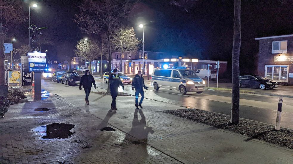 Zuletzt hatte es in Wiesmoor einen „Spaziergang“ gegeben. Mit diesen Versammlungen demonstrieren die Teilnehmer gegen die Corona-Maßnahmen. Foto: Archiv/Homes