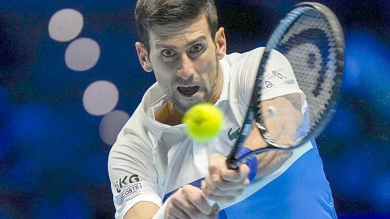 Hofft weiter auf seine Teilnahme in Australien: Novak Djokovic. Foto: Luca Bruno/AP/dpa