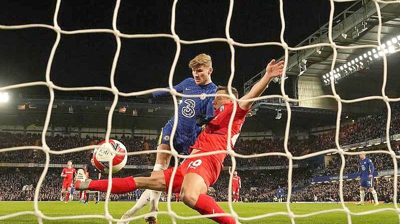 Timo Werner (l) brachte Chelsea in Führung. Foto: Nick Potts/PA Wire/dpa