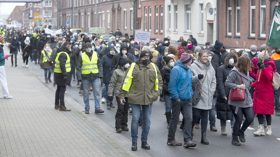 Der Demonstrationszug führte durch die Emder Innenstadt und angrenzende Stadtteile.