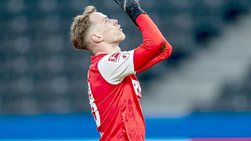 Ondrej Duda vom 1. FC Köln jubelt nach seinem Treffer zum 2:0. Foto: Andreas Gora/dpa